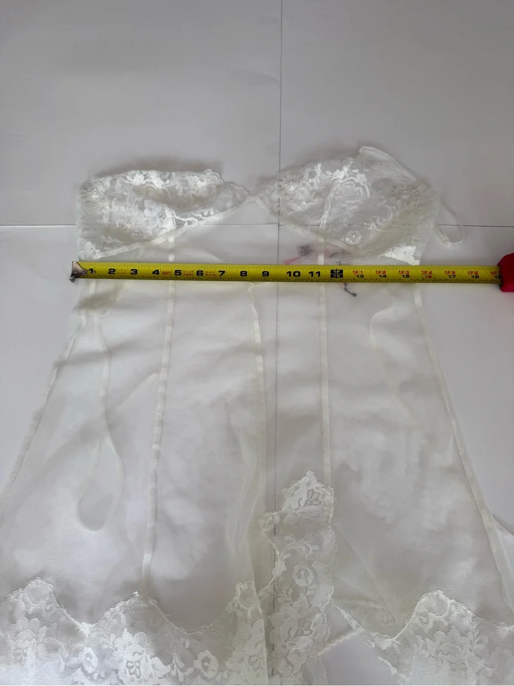 Victoria’s Secret White Lace Trim Chemise Slip Nightgown Size M Lace Lingerie - Picture 8 of 9
